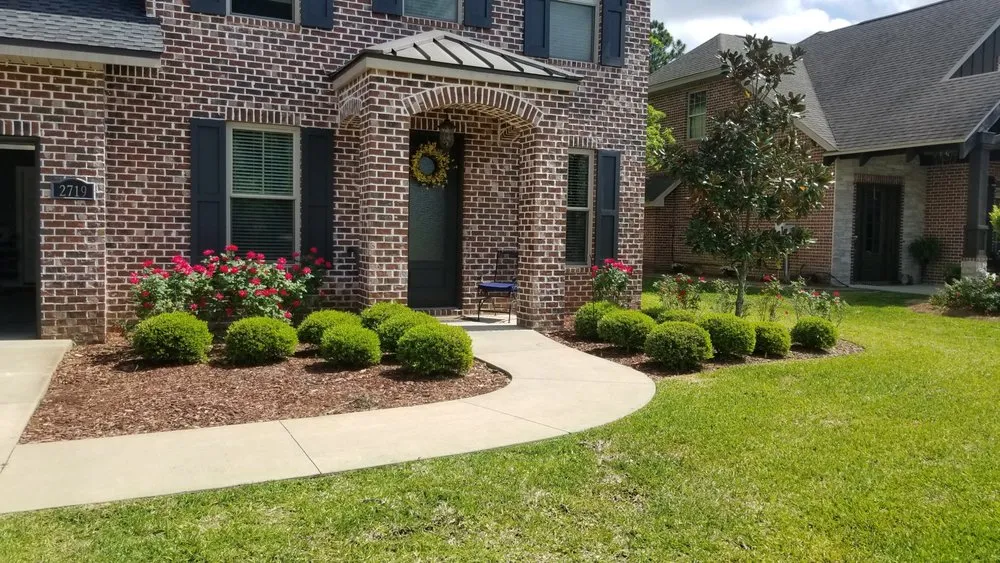 Local garden landscaping experts serving Southport, FL - On Track Lawn Care
