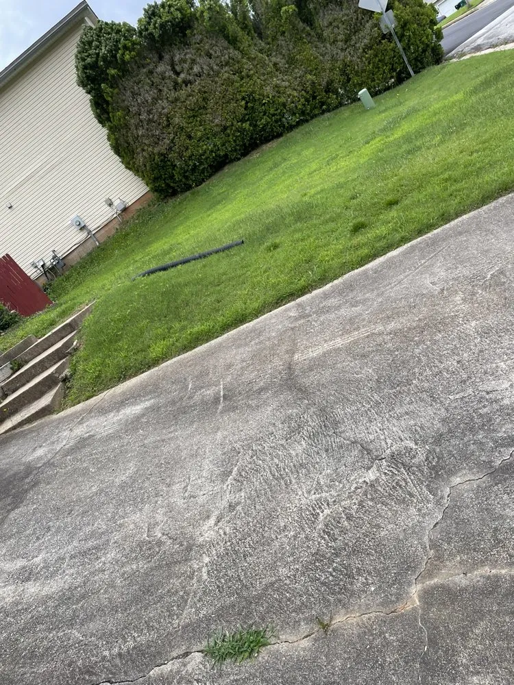 Top-rated lawn mowing service experts serving Lithonia, GA - On Your Grass