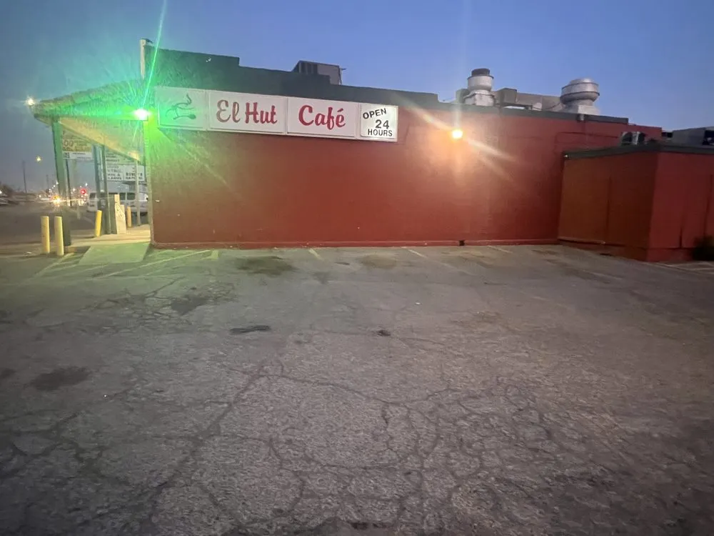 Local yard cleanup service for year-round maintenance across El Paso, TX - OnAir Everything