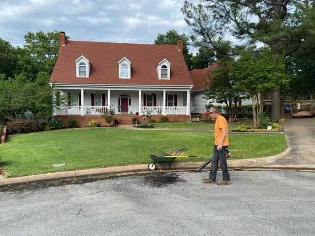 Professional lawn mowing service in Jonesboro, AR by Ond Landscape