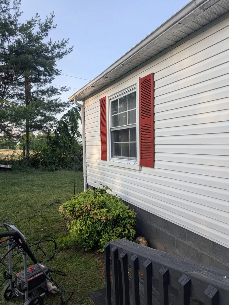 Expert garden landscaping in Hillsville, VA - One Call To Riley