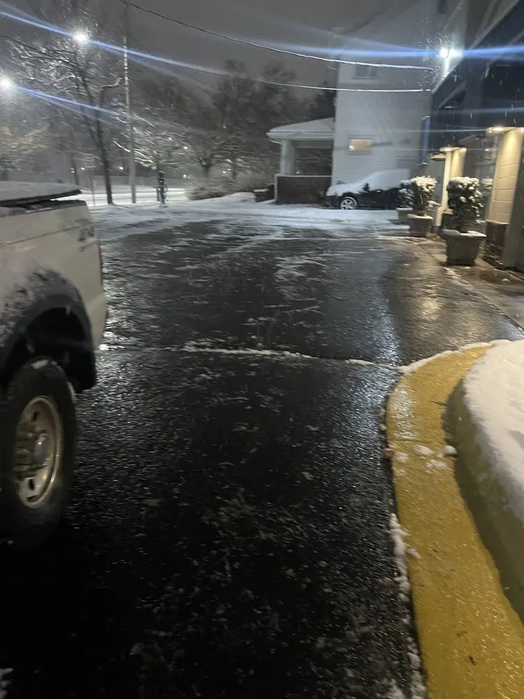 Expert garden landscaping in Lansing, MI by One Cut