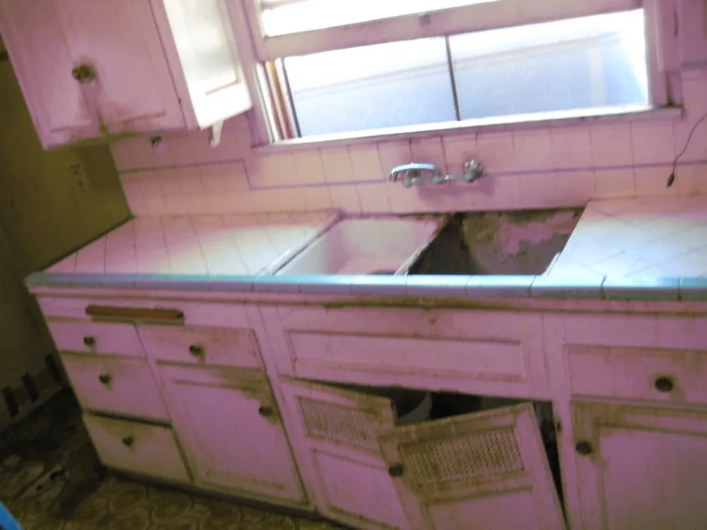 Reliable garden landscaping for beautiful yards in Los Angeles, CA by One Day Tree service