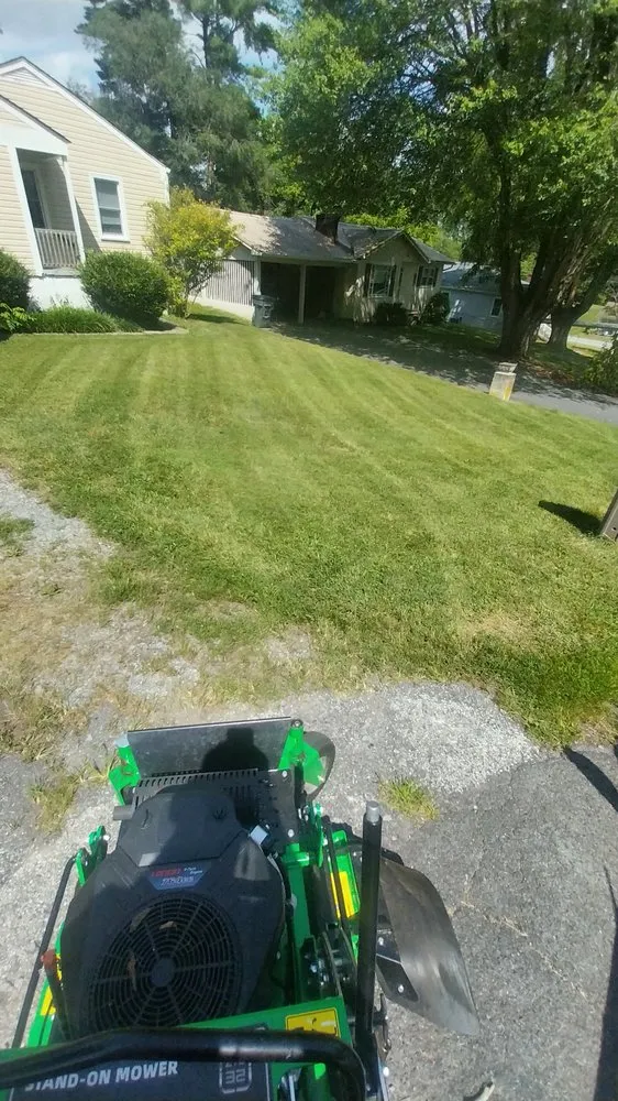 Affordable garden landscaping near you in Elizabethton, TN by One Leg Man and A Mower