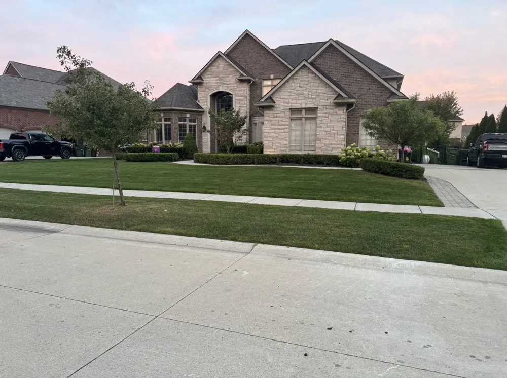 Expert landscaping services for residential properties in Sterling Heights, MI by One Man One Mower
