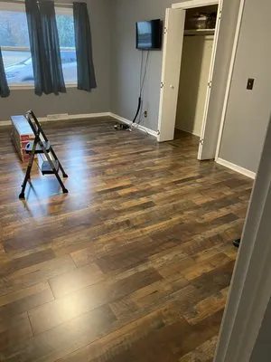 One Man Services Logo