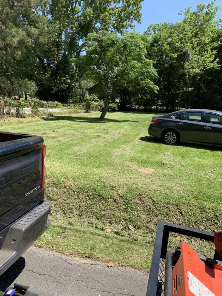 Local lawn mowing service for year-round maintenance across Baton Rouge, LA - One Step Lawn And Landscaping