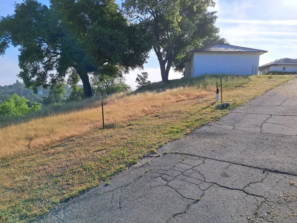 Expert garden landscaping near you in Paso Robles, CA by One White Boy Weed Abatement