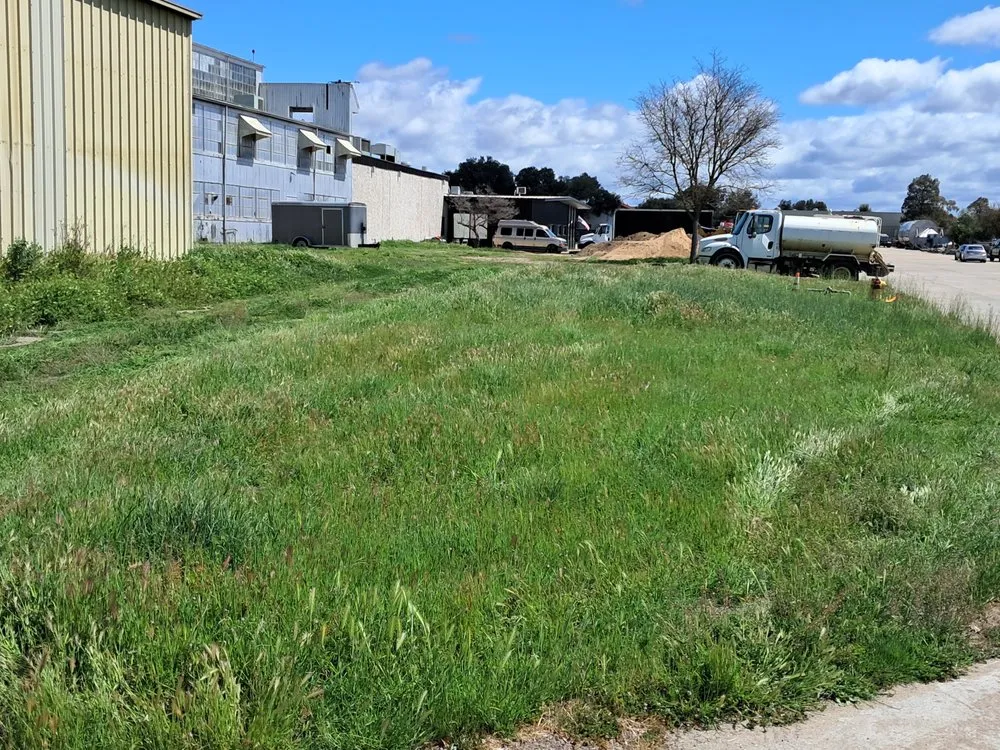 Trusted landscape design in Paso Robles, CA by One White Boy Weed Abatement