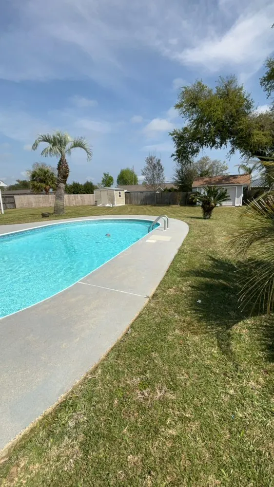 Custom lawn mowing service in Fountain, FL by O'Neal Landscapes