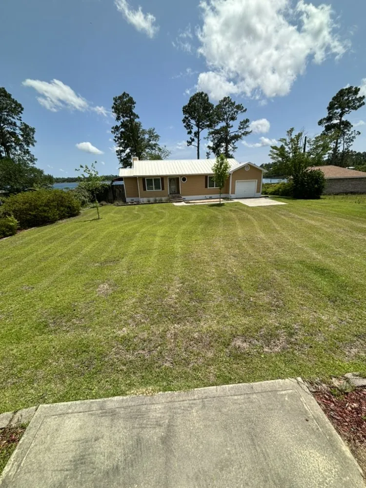 Custom yard cleanup service in Fountain, FL by O'Neal Landscapes