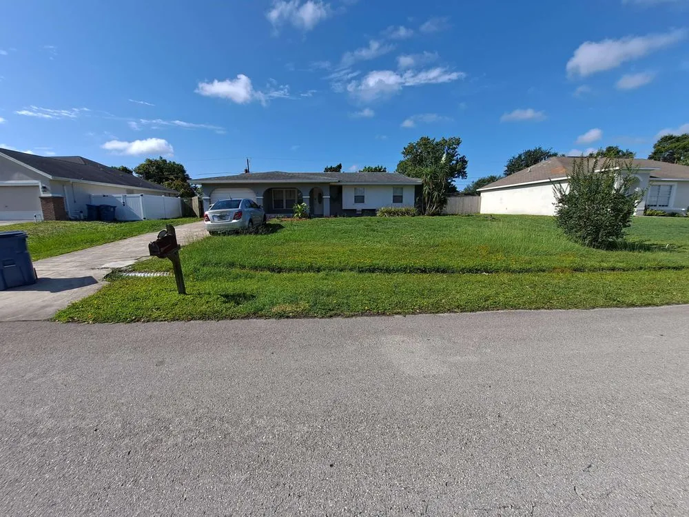 Local lawn care service experts serving Palm Bay, FL - O'Neils Landscaping & Pressure Washing