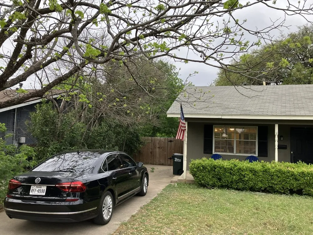 Reliable yard maintenance in Pflugerville, TX - OneMan OneLand Services