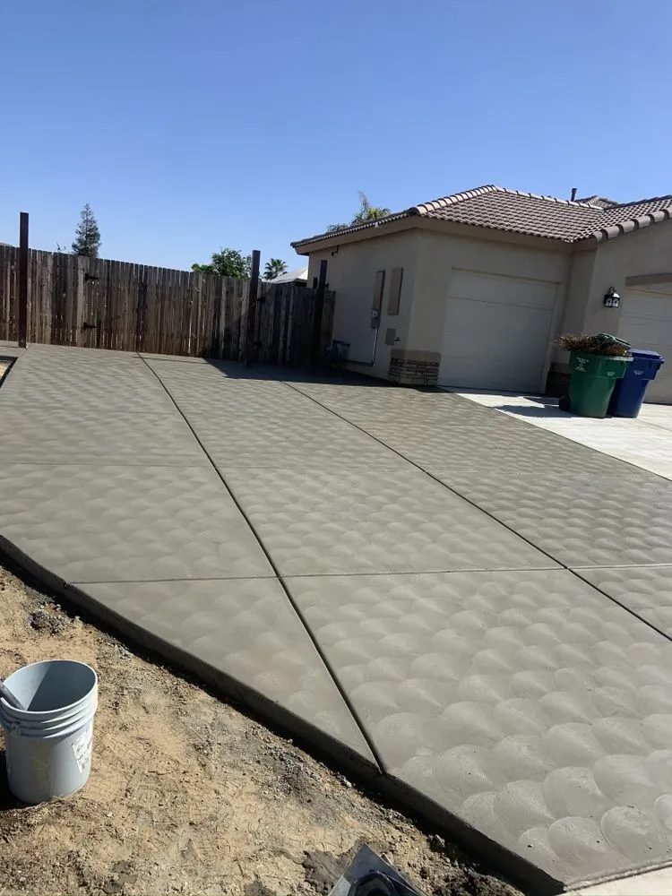 Local yard cleanup service for beautiful yards across Bakersfield, CA - Onice Concrete Construction