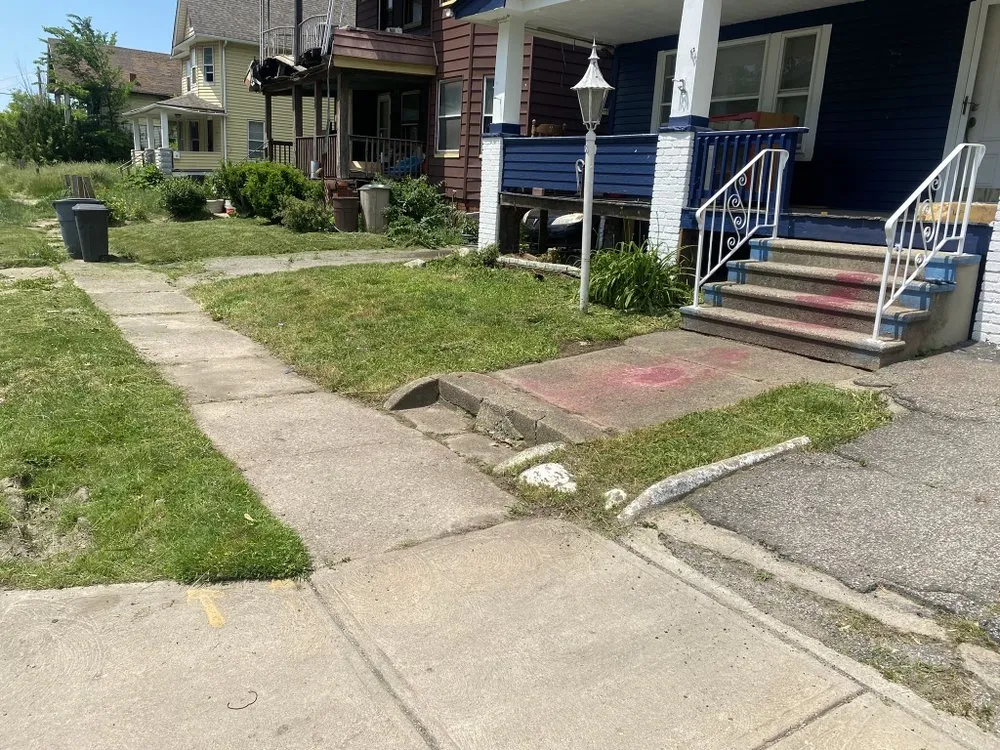 Local landscape design experts serving Garfield Heights, OH - Only 1 Thouch Lawn Care