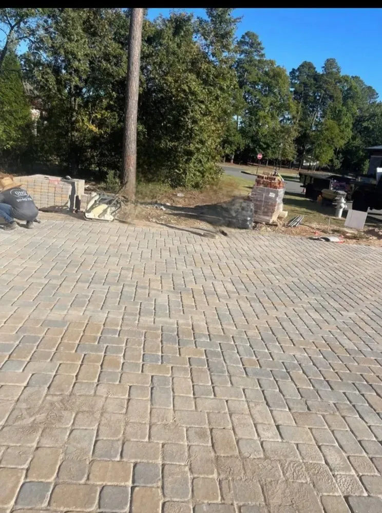 Expert yard maintenance for year-round maintenance in Mabelvale, AR by Ono Landscaping