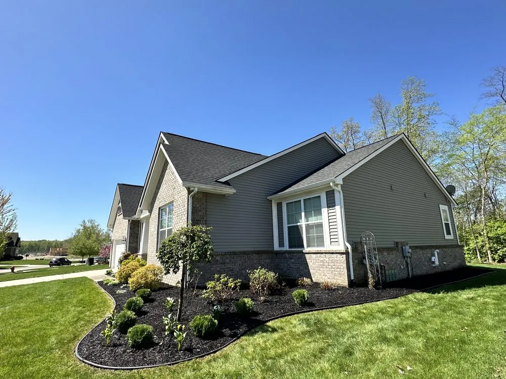 Affordable lawn mowing service in Romulus, MI - Onyx Landscape