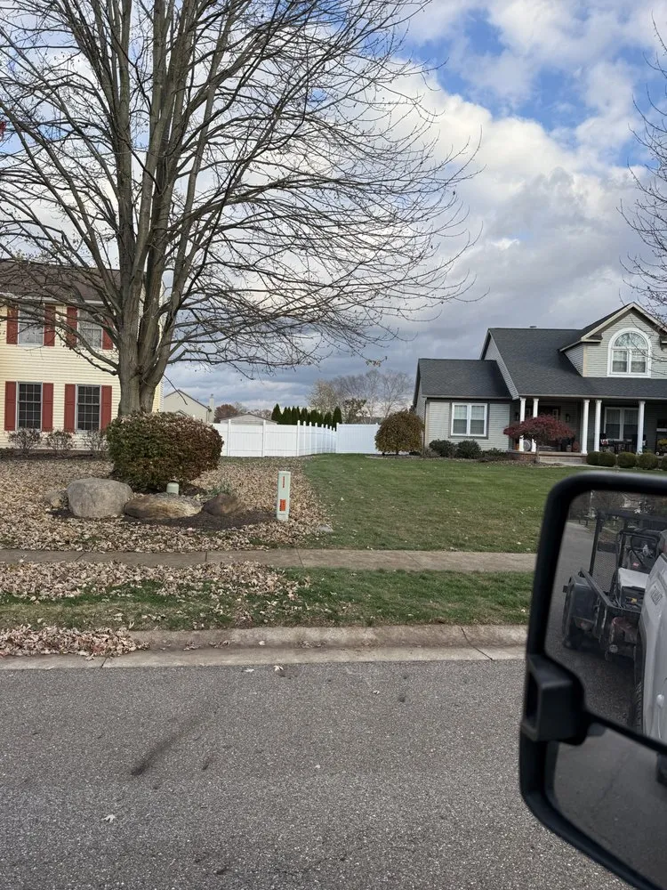 Top-rated lawn care service in Dover, OH - Onyx Outdoor Services