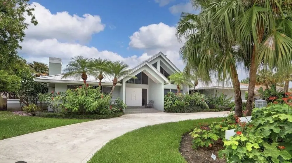 Expert outdoor landscaping in Miami Gardens, FL - Opa Locka Landscaping