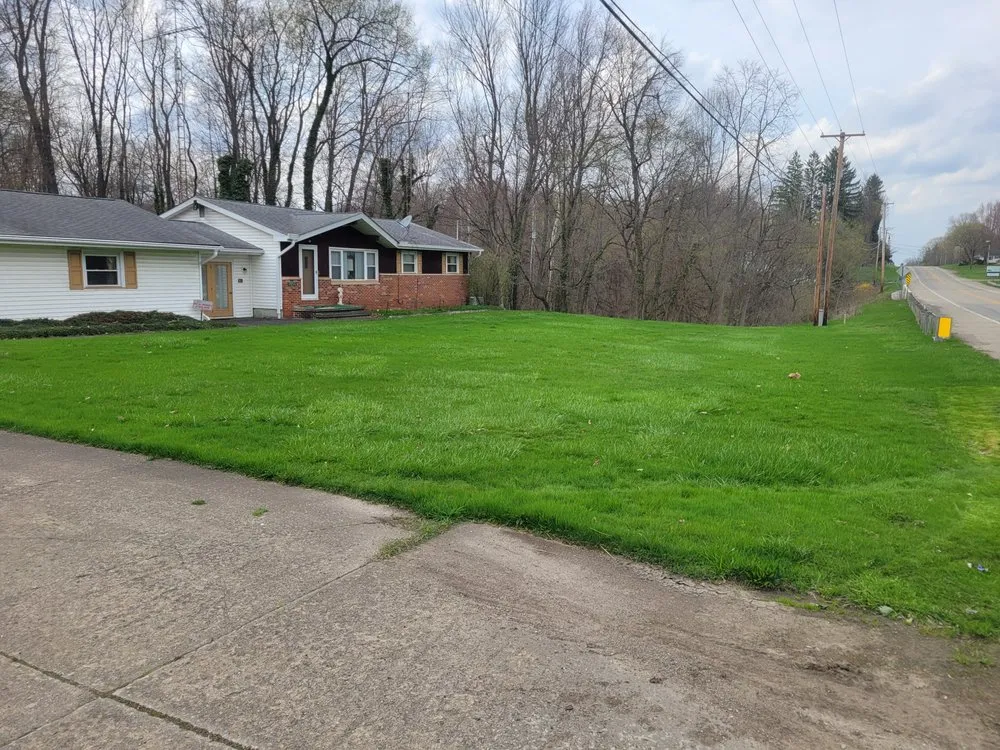 Custom garden landscaping for year-round maintenance across Struthers, OH - Open Season Landscaping & Lawncare