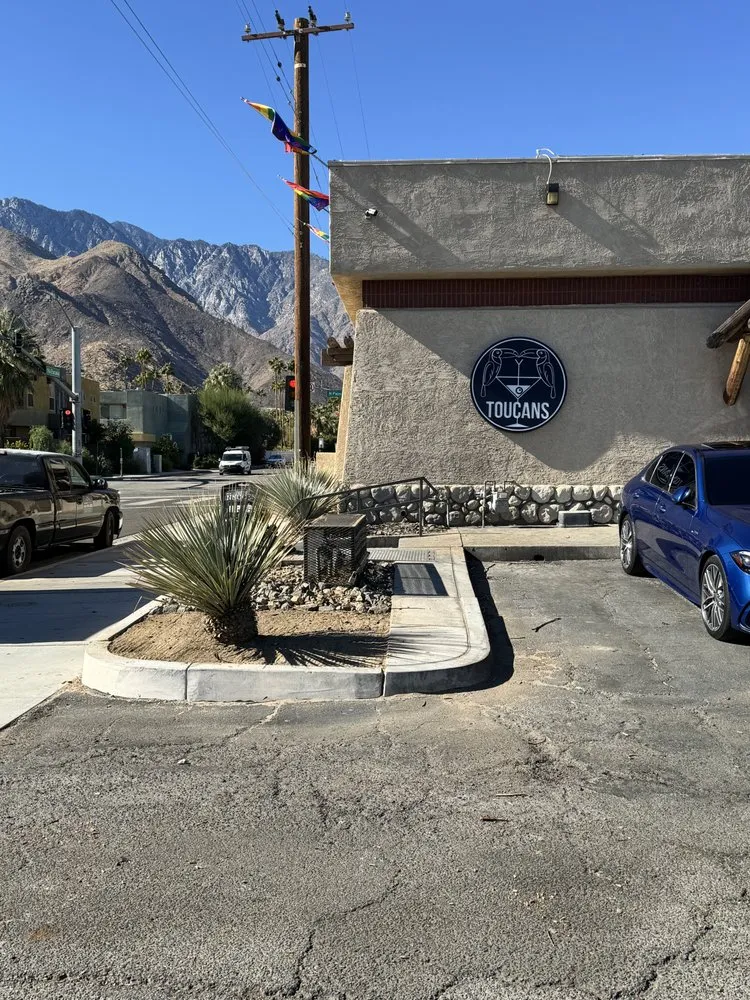 Top-rated yard cleanup service in Palm Desert, CA - Opulence Landscaping