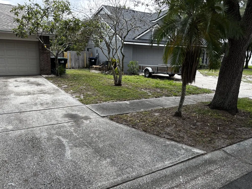 Local yard maintenance for homes across Aloma, FL - Orange Blossom Landscapes