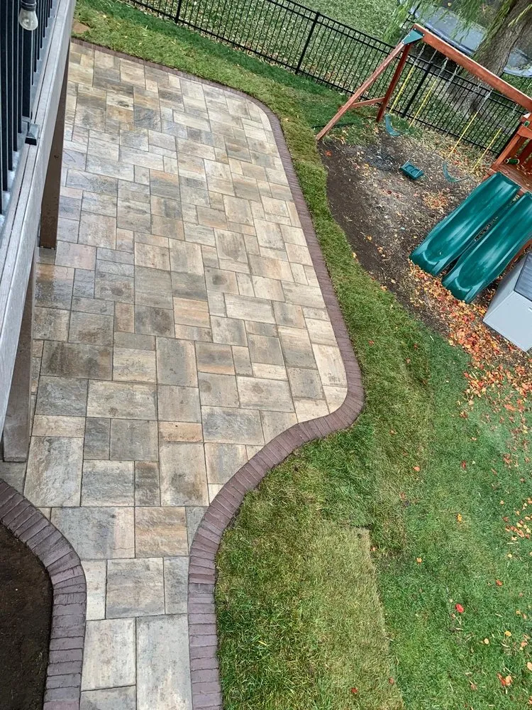 Top-rated yard maintenance in Kansas City, KS by Orange Landscaping