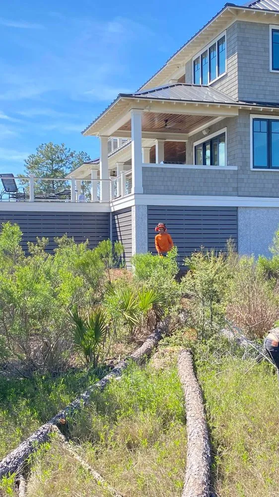 Professional residential landscaping in Hanahan, SC - Orben Mendez