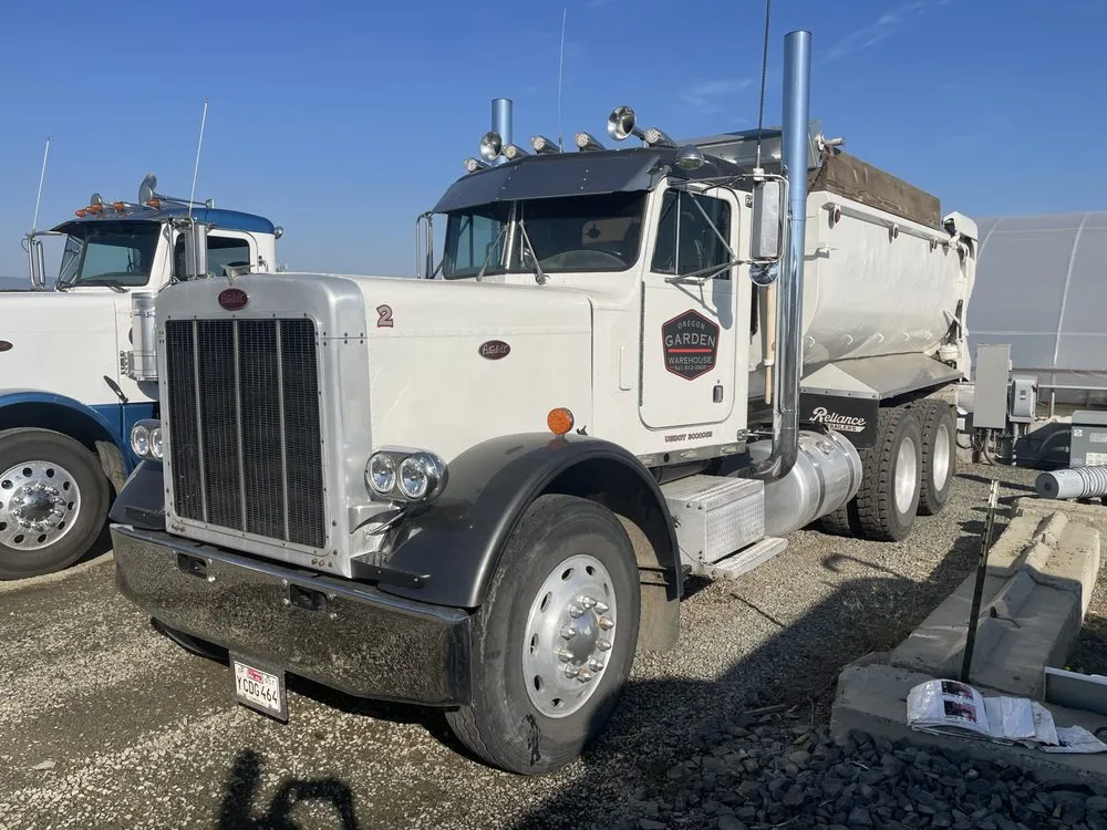 Custom yard cleanup service in Medford, OR - Oregon Garden Warehouse