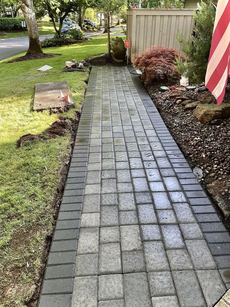 Top-rated garden landscaping in Sherwood, OR by Oregon Green Hardscape