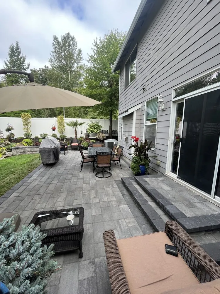 Custom lawn mowing service in Sherwood, OR by Oregon Green Hardscape