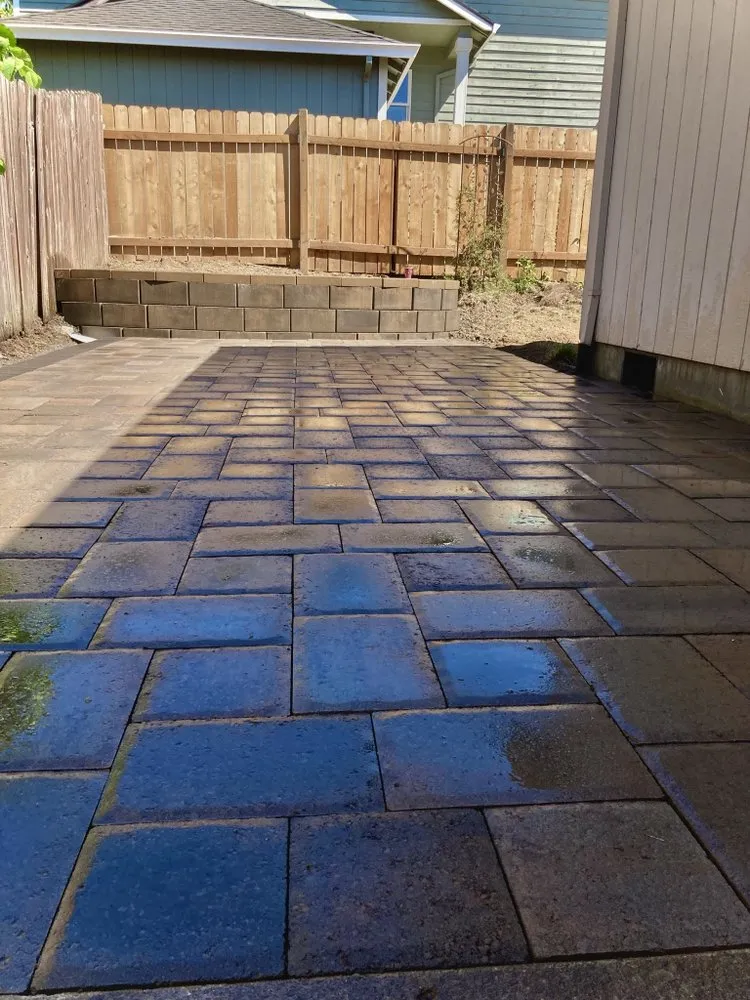 Professional landscaping services in Sherwood, OR by Oregon Green Hardscape