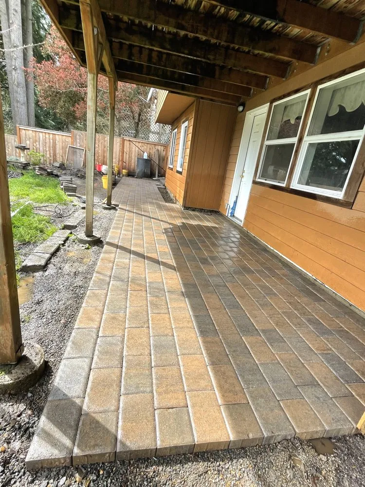 Trusted lawn mowing service experts serving Sherwood, OR - Oregon Green Hardscape