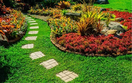 Professional lawn mowing service in San Antonio, TX - Orellana Landscaping Services