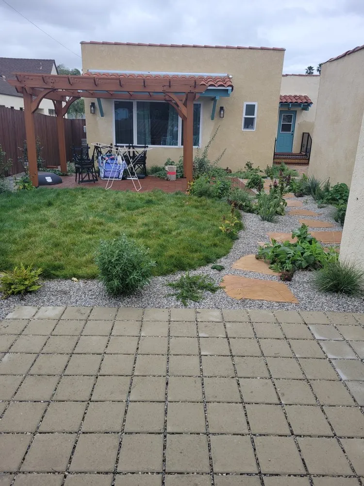 Local landscape design in Oxnard, CA by Organic Greens Landscapes