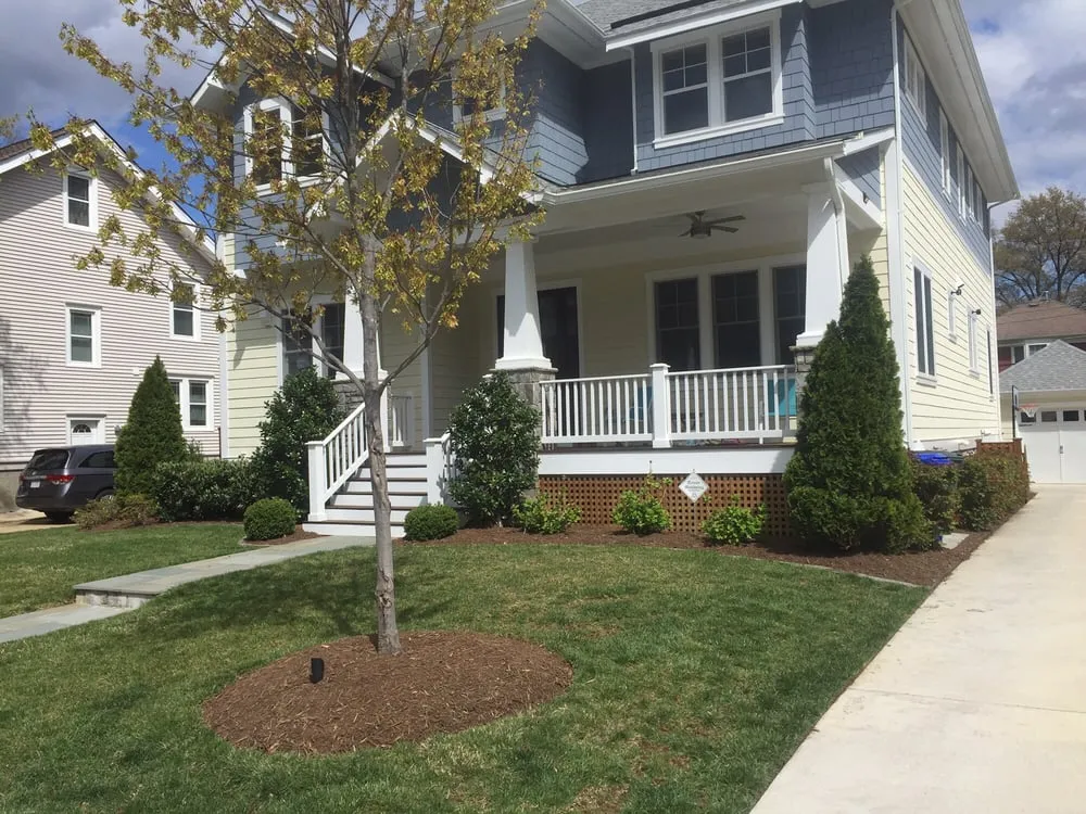 Custom lawn mowing service in Arlington, VA - Organic Lawn Care