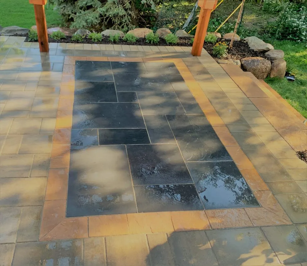 Professional outdoor landscaping in Bloomington, MN - Organic Lawns by Lunseth