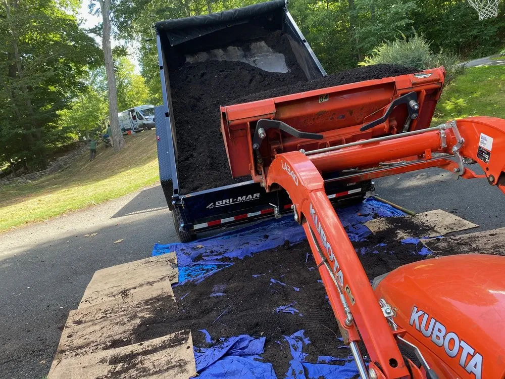 Affordable yard maintenance for homes across Danbury, CT - Organic Nature Lawn