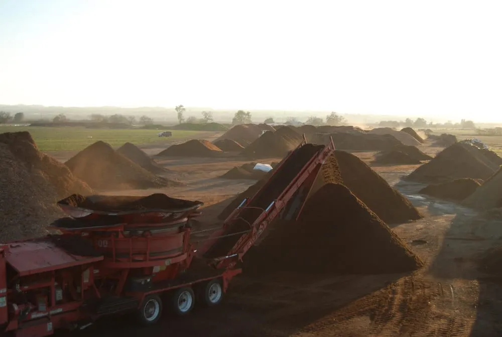 Trusted outdoor landscaping for beautiful yards in Colusa, CA by Organix Unlimited