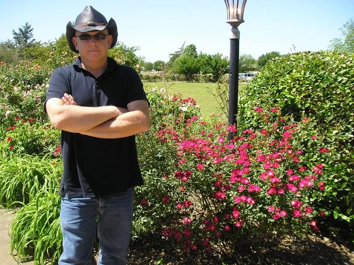 Top-rated lawn care service experts serving Richmond, TX - Organoscapes