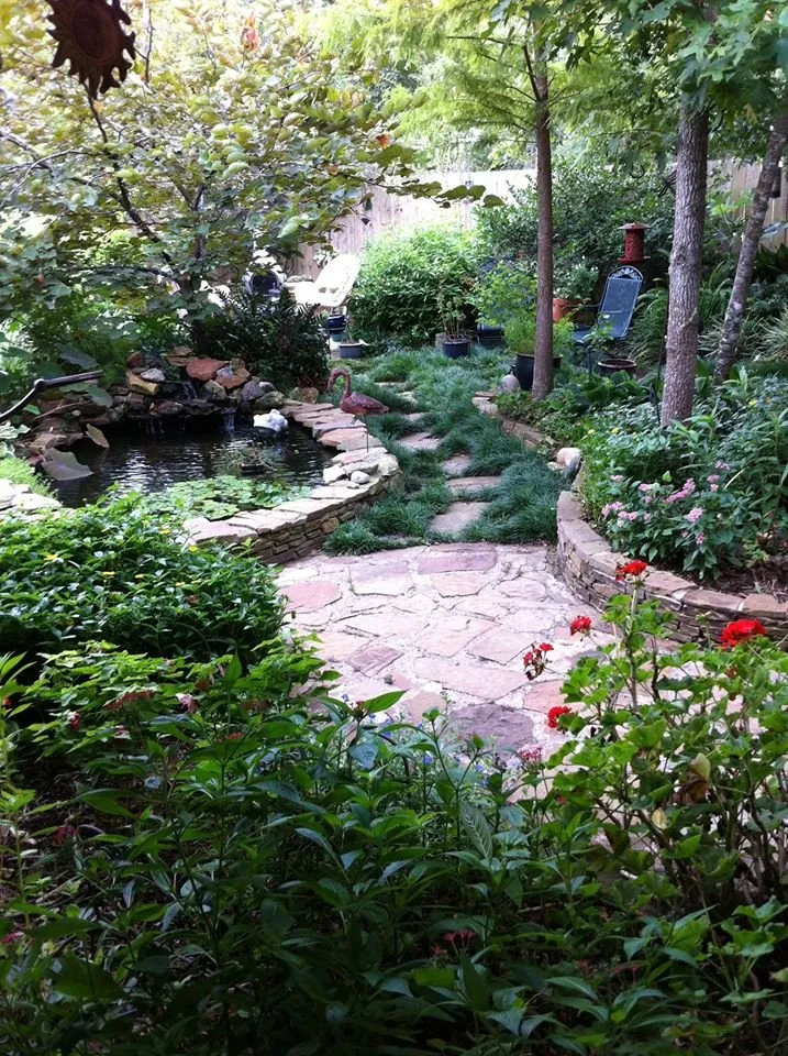 Custom yard maintenance in Richmond, TX by Organoscapes