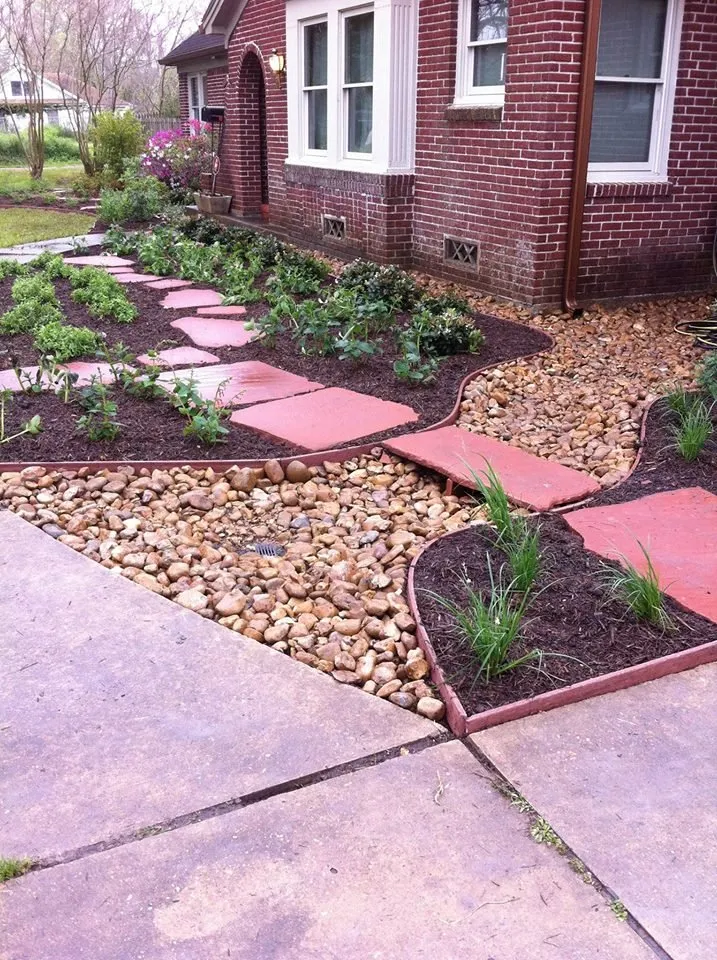 Reliable yard cleanup service in Richmond, TX by Organoscapes