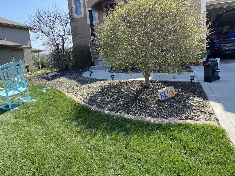 Custom yard maintenance experts serving Kansas City, KS - Original Lawn Care