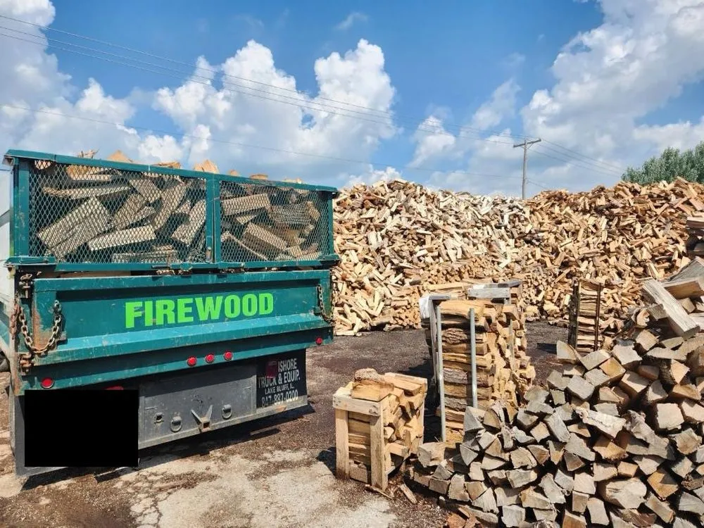 Local yard cleanup service experts serving Wadsworth, IL - Original Tony's Landscaping & Firewood