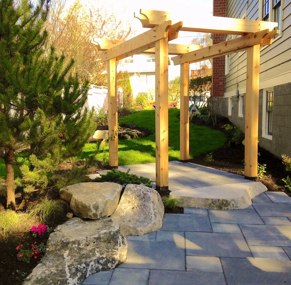 Expert garden landscaping in Seattle, WA by Orion Rockscapes