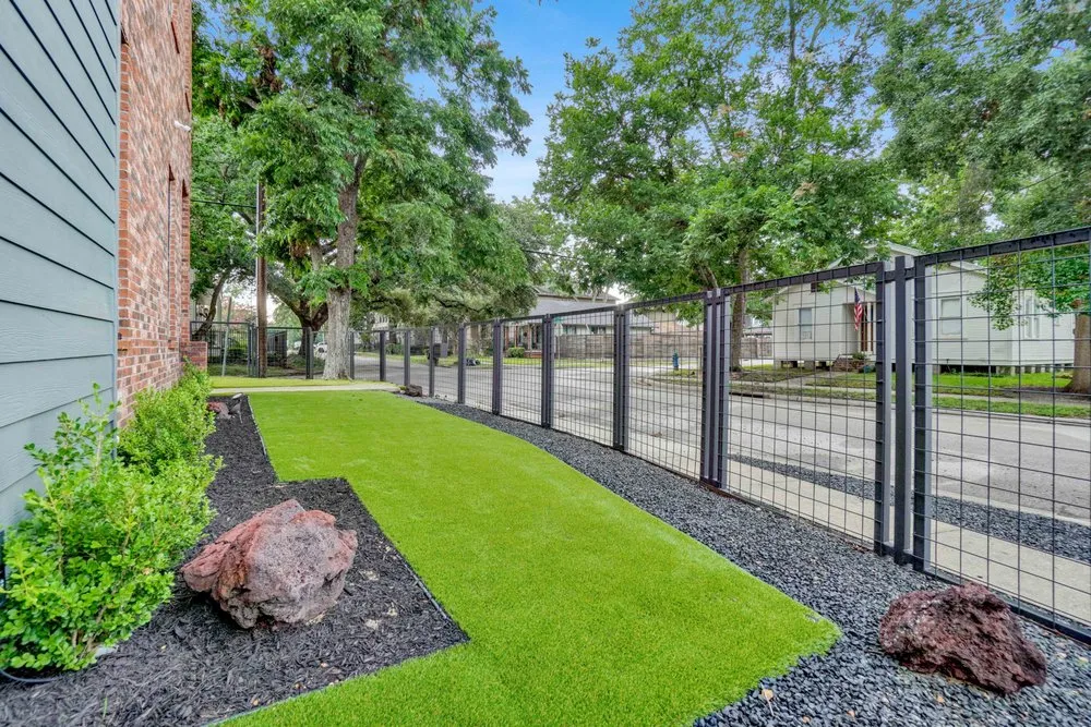 Reliable lawn care service in Houston, TX - Orion Turf and Landscape