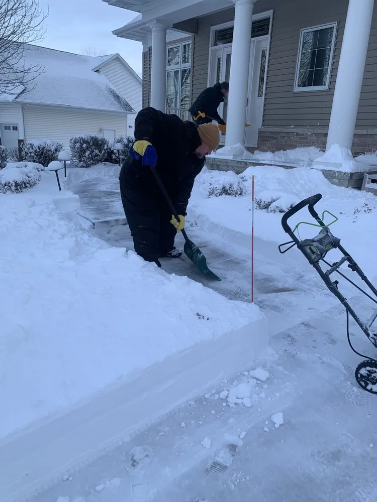 Local garden landscaping experts serving Cedar Rapids, IA - Orion's Odd Jobs