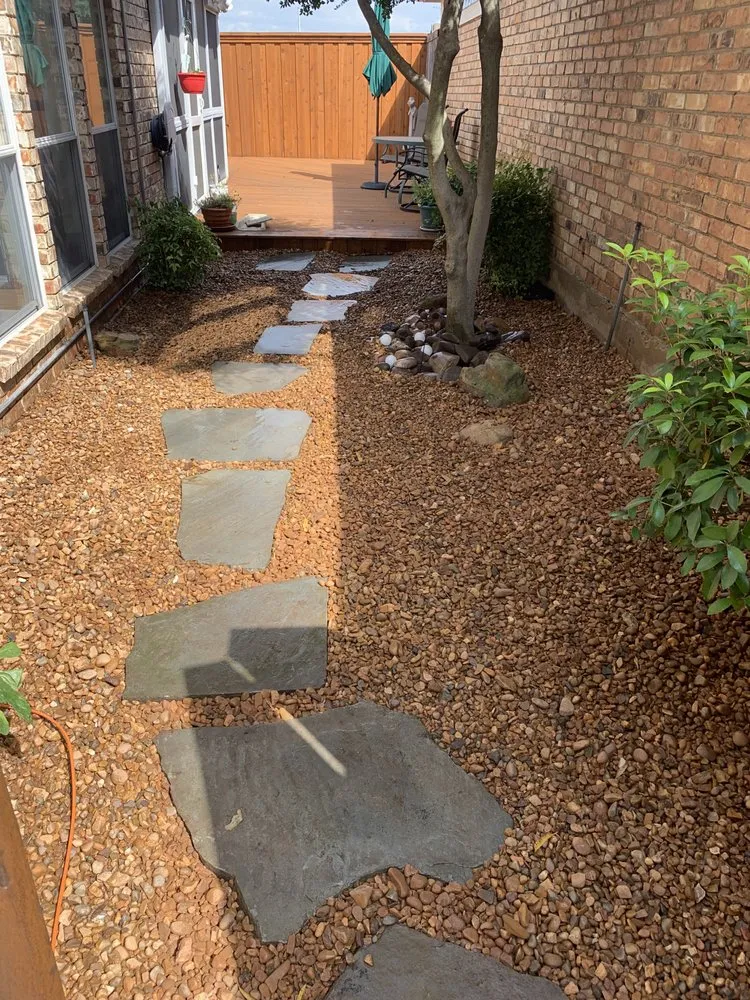 Top-rated lawn mowing service experts serving Mesquite, TX - Orlando's Landscaping