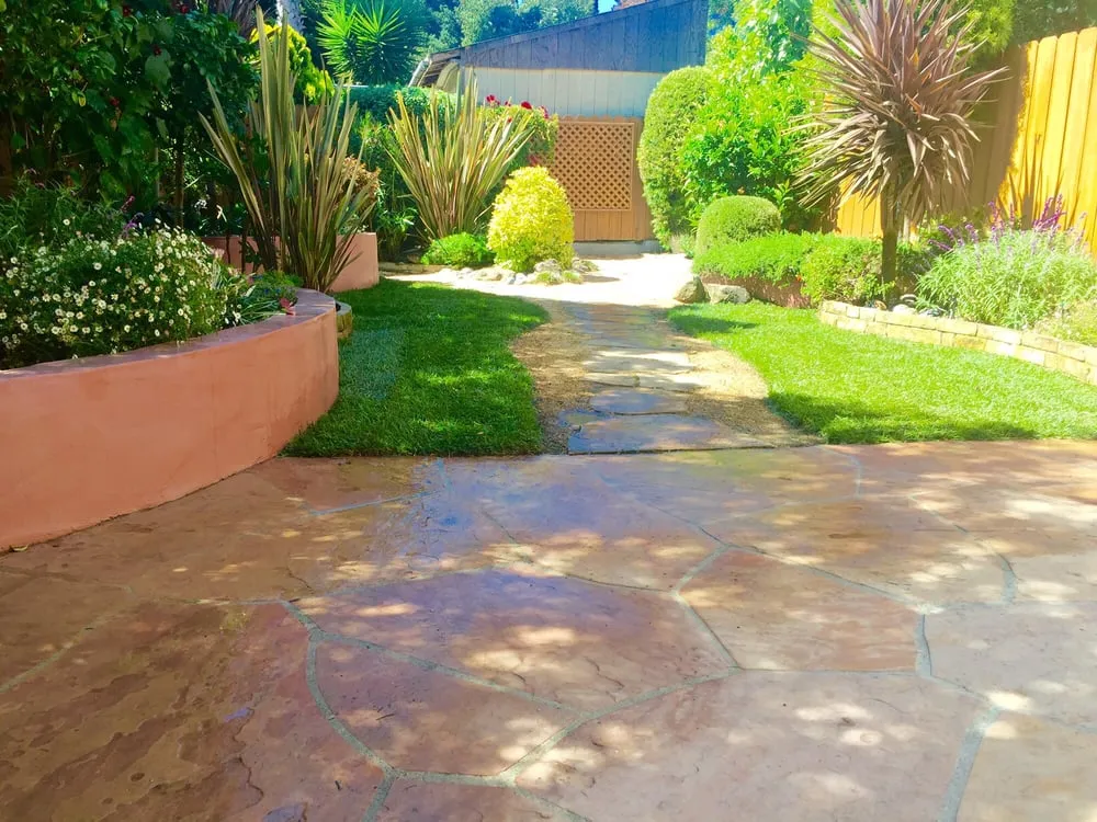 Expert lawn care service in Oakland, CA - Orozco Garden