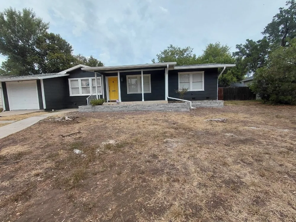 Trusted landscaping services in San Antonio, TX by Orozco